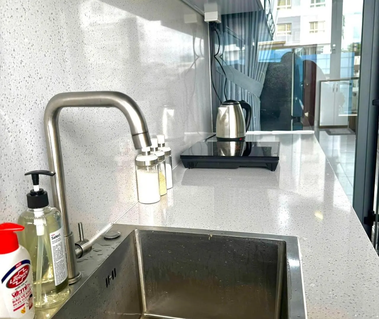 Cozy Room With Balcony Central 10Mins To Airport Maihouse 호치민 0*,  베트남