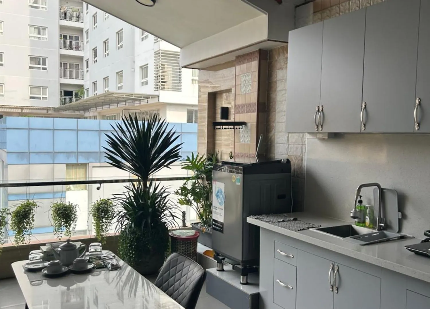 Cozy Room With Balcony Central 10Mins To Airport Maihouse 호치민 베트남