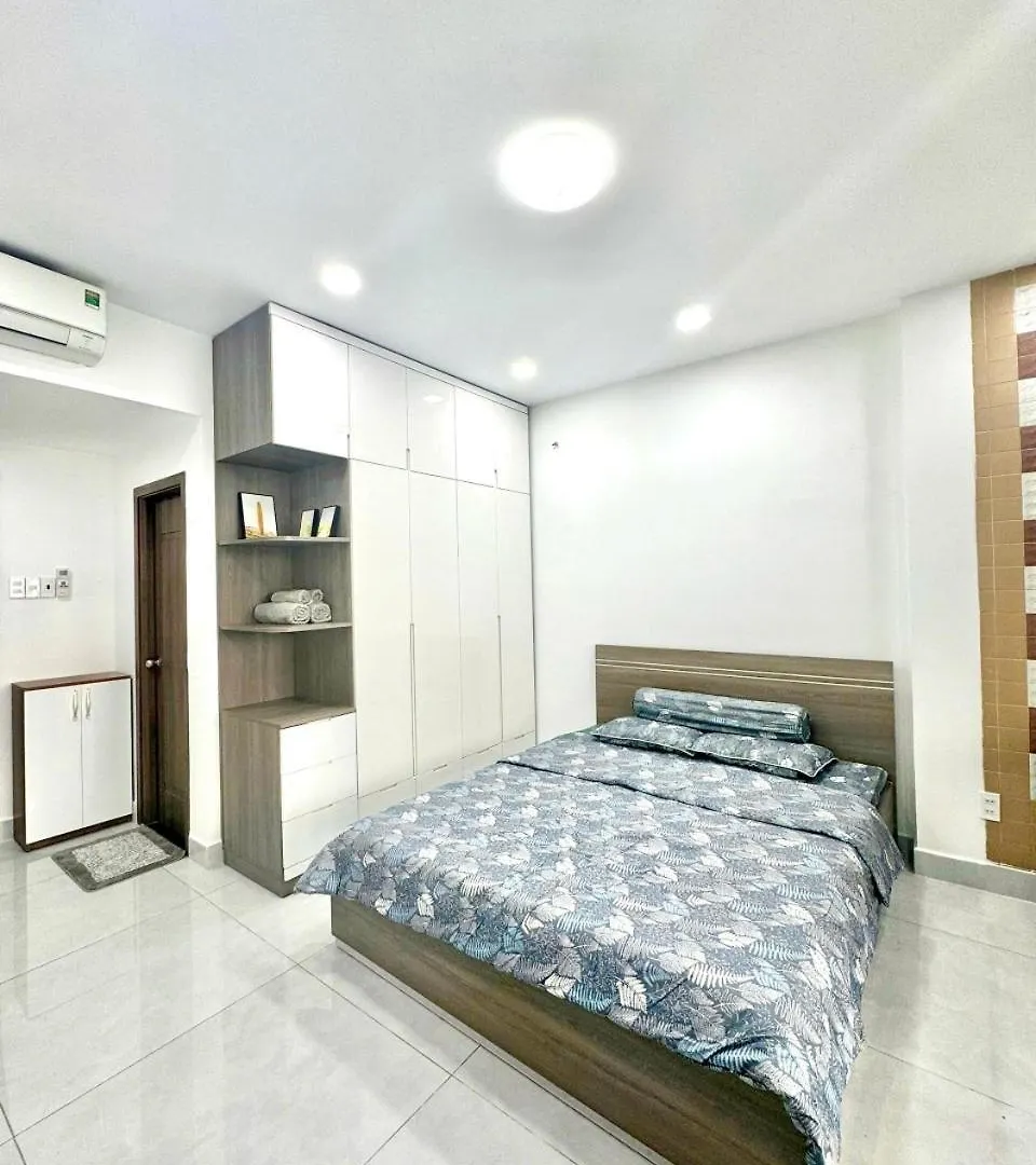 Cozy Room With Balcony Central 10Mins To Airport Maihouse Ho Chi Minh City