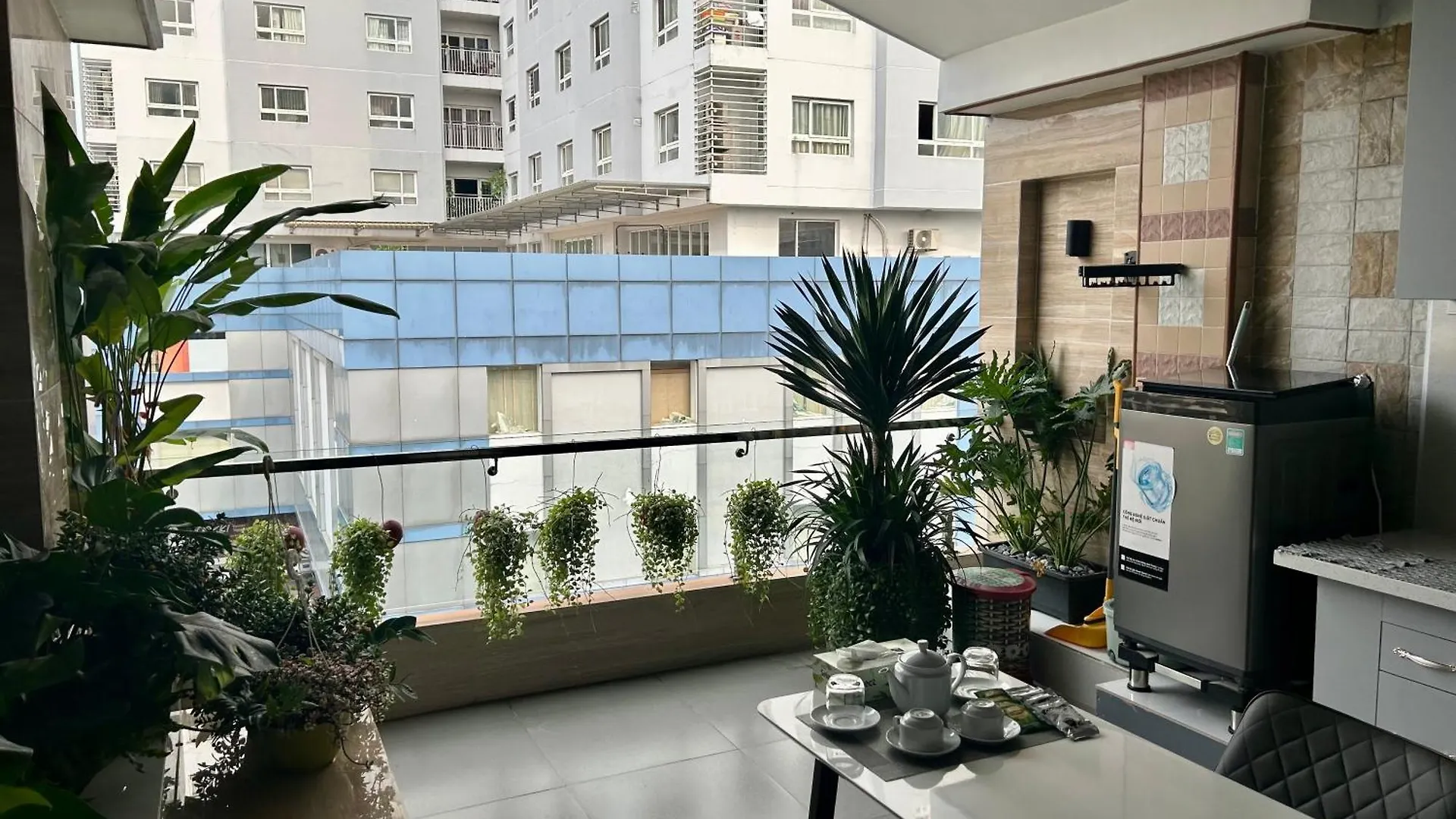 Guest house Cozy Room With Balcony Central 10Mins To Airport Maihouse Ho Chi Minh City